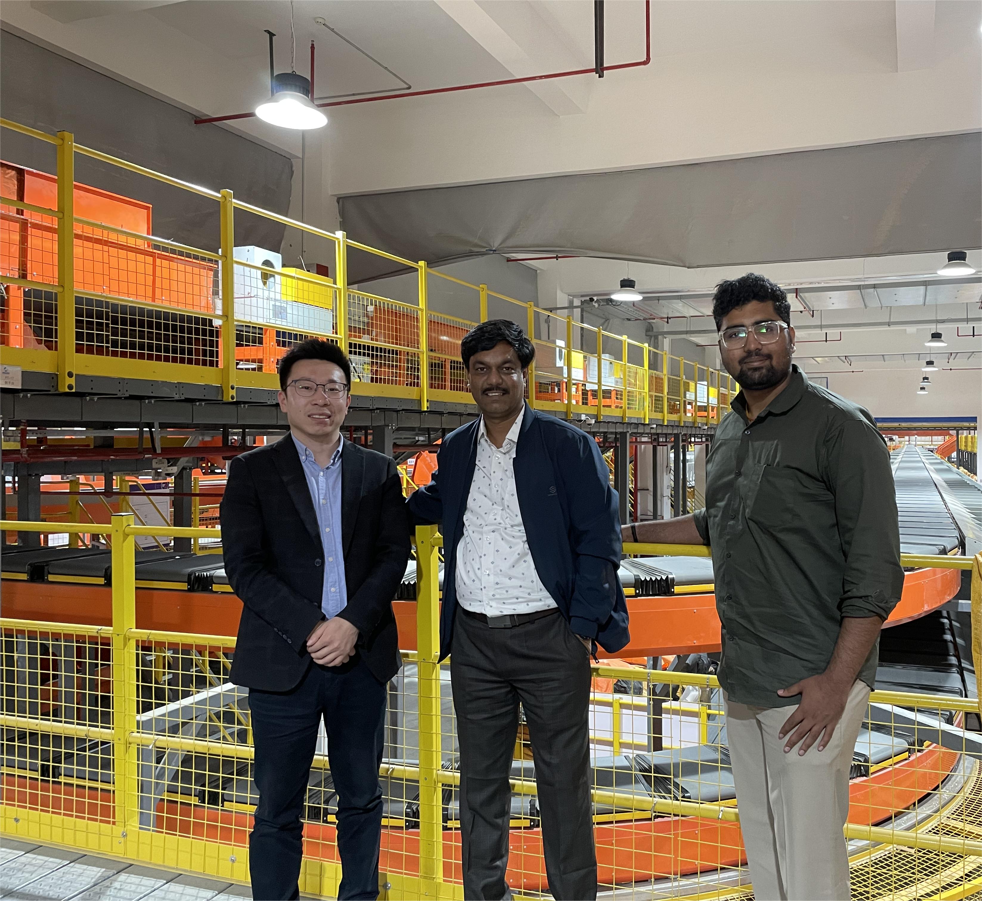 Приглашаем иностранных клиентов посетить нашу компанию